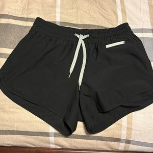 Vuori Clementine Shorts 2.0 (4” inseam)